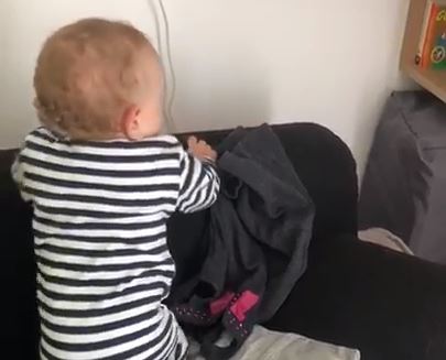 Salomé fait du rangement